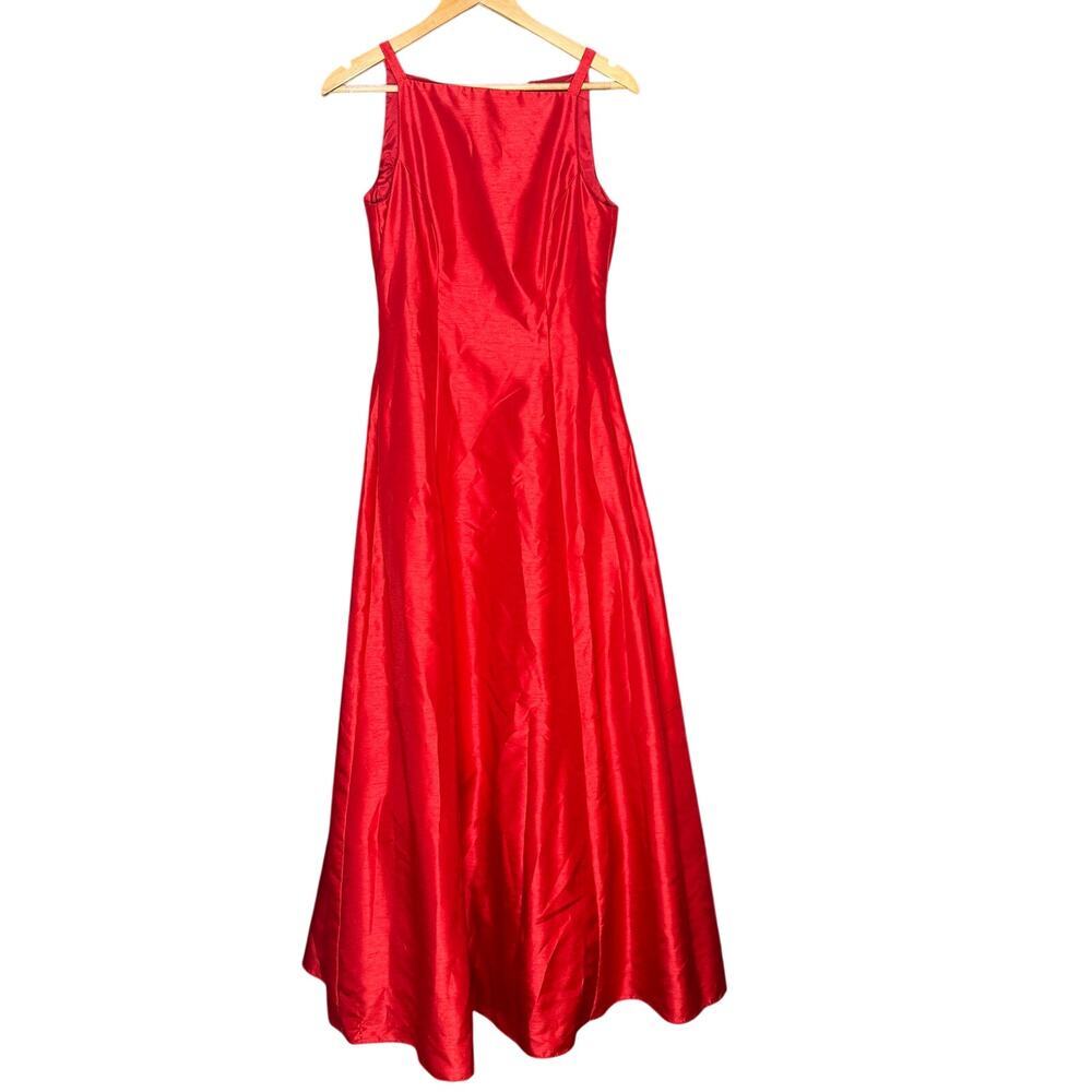 Night Way Collections Red Formal Gown Dress Size 6 Sleeveless Evening Prom USA